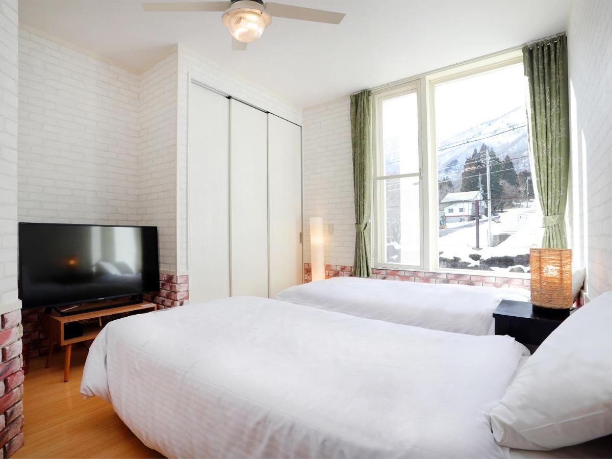 Lift Inn Hakuba Goryu Exterior photo